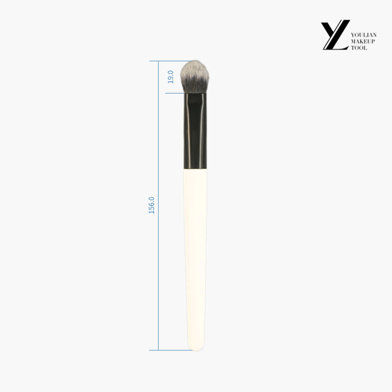 Spotlight Concealer Pinsel